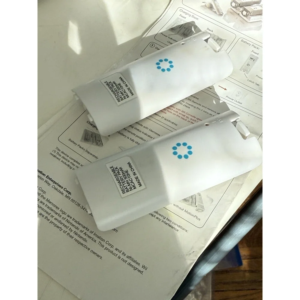 Memorex Dual Controller Charging Kit Made For Wii controller Untested , No Powe